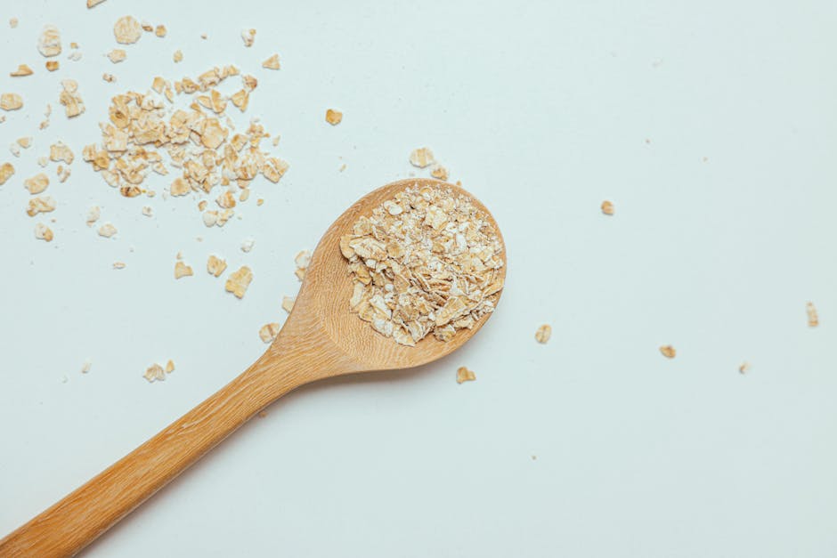 Flocons d'avoine dans un bol pour recette saine