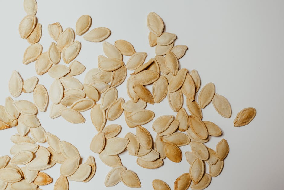 Graines de courge torréfiées dans un bol
