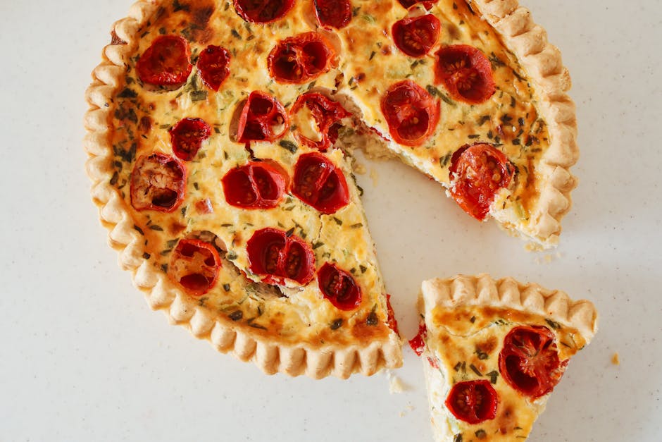 Pâte à tarte foncée dans un moule avant cuisson
